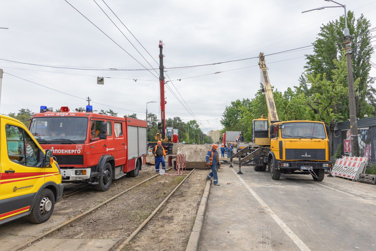 На вулиці Дашкевича у Києві завершили ремонт тепломережі та відновили рух трамваїв