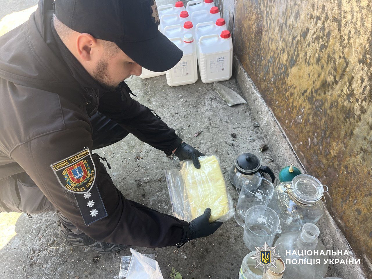 Нацполіція ліквідували мережу наркоугрупувань у різних регіонах України, вилучено наркотиків на понад 2 млрд гривень