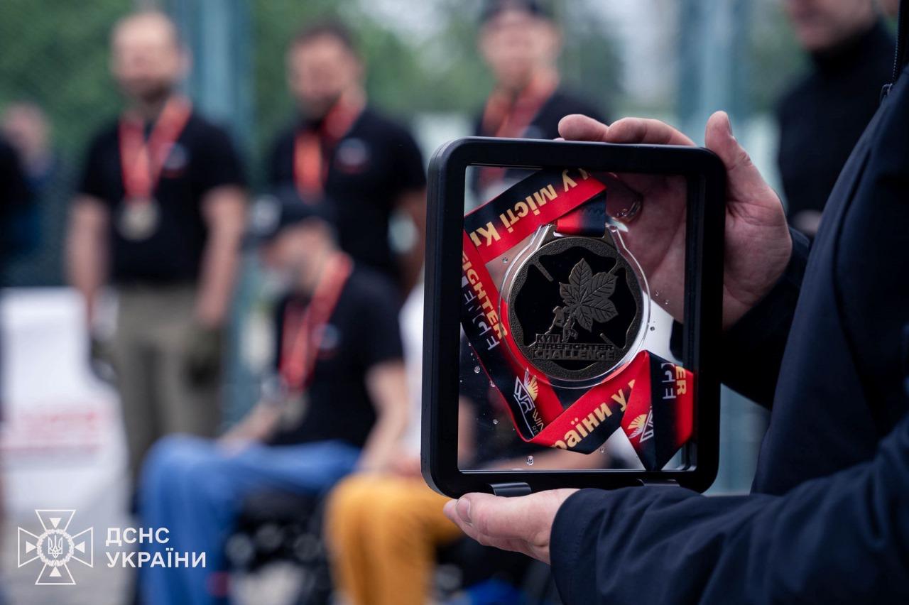 Столичні надзвичайники посіли 1 місце у Чемпіонаті України “Найсильніший пожежний-рятувальник Київ-2025” (фото)
