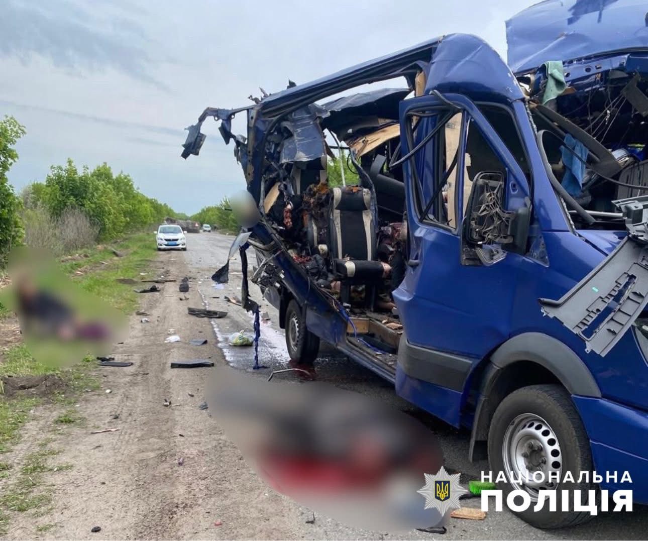 У Білопіллі на Сумщині армія рф атакувала рейсовий автобус - 9 загиблих