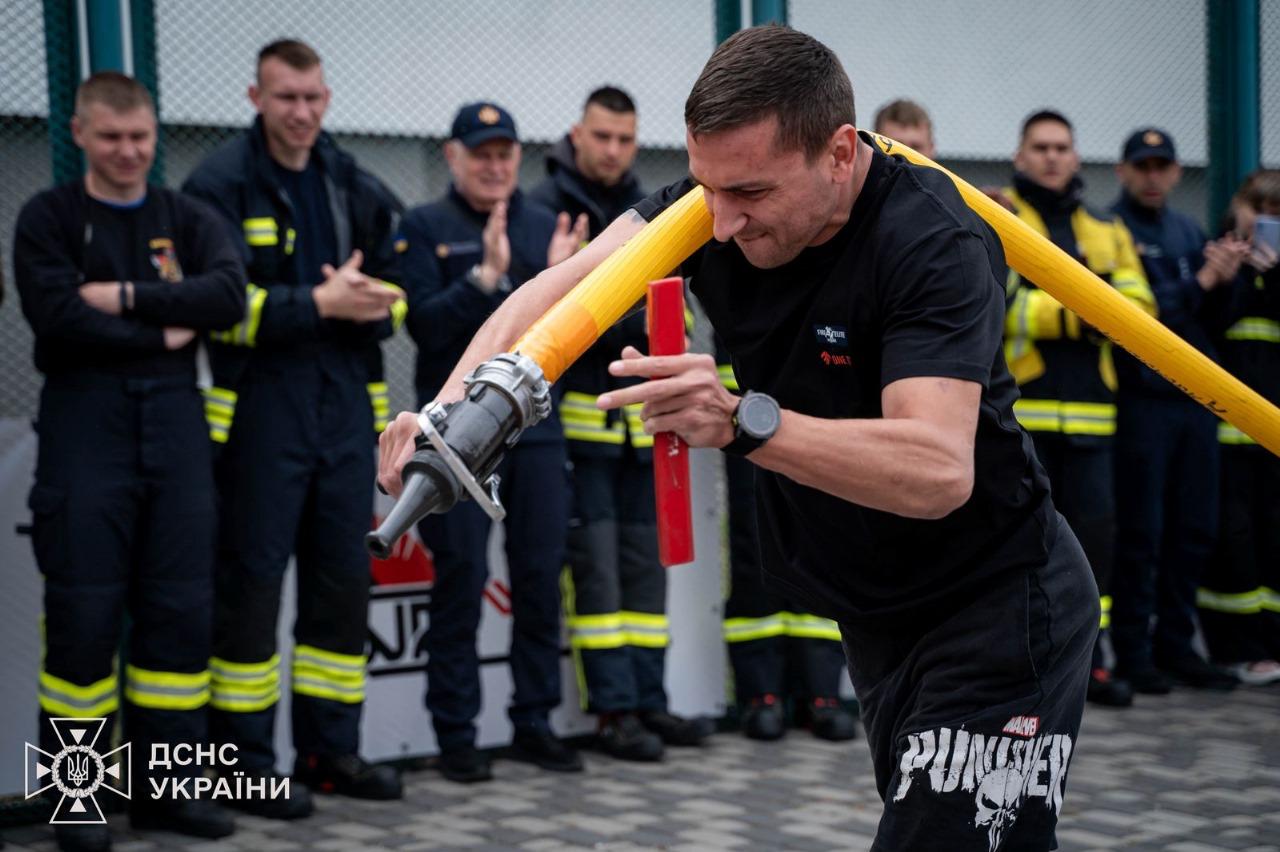 Столичні надзвичайники посіли 1 місце у Чемпіонаті України “Найсильніший пожежний-рятувальник Київ-2025” (фото)