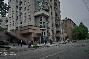 У ніч на 25 травня масована атака рф по Україні забрала життя у 12 людей, серед жертв троє дітей У ніч на 25 травня масована атака рф по Україні забрала життя у 12 людей, серед жертв троє дітей