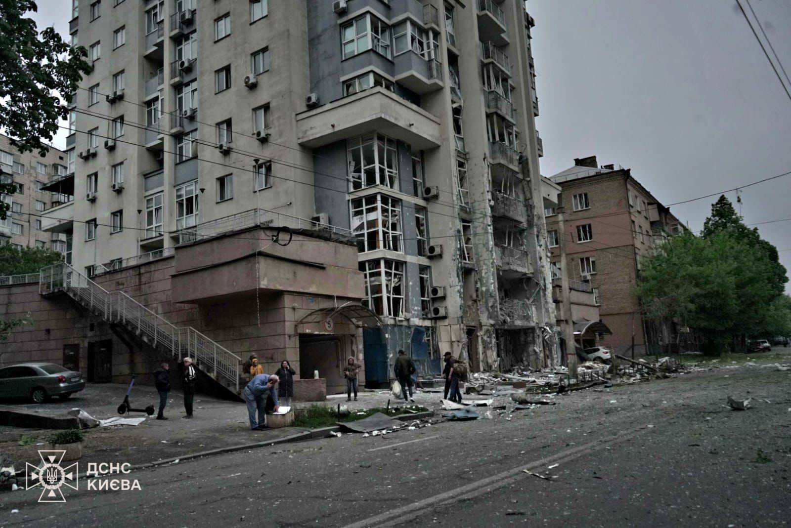 У Києві внаслідок нічної атаки понад десяток постраждалих, пошкоджено будинки у трьох районах