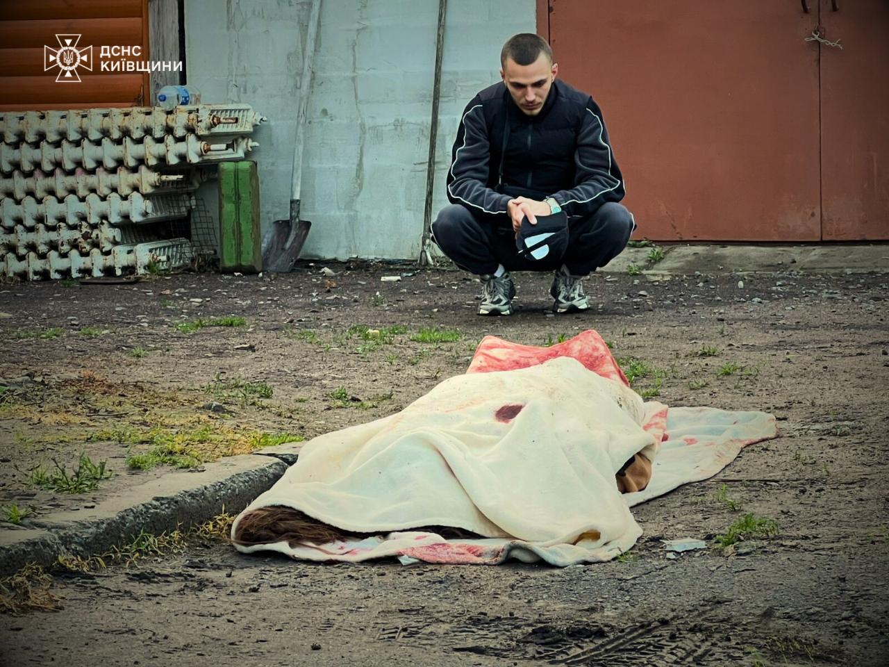 На Київщині внаслідок атаки БпЛА загинула жінка, серед поранених є дитина