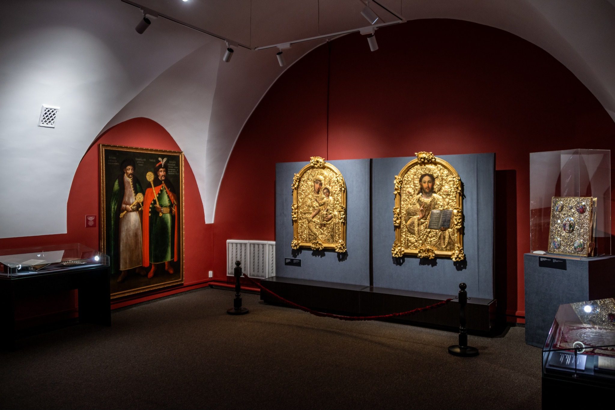 У Лаврі діє виставка артефактів доби видатного гетьмана Івана Мазепи (фото)