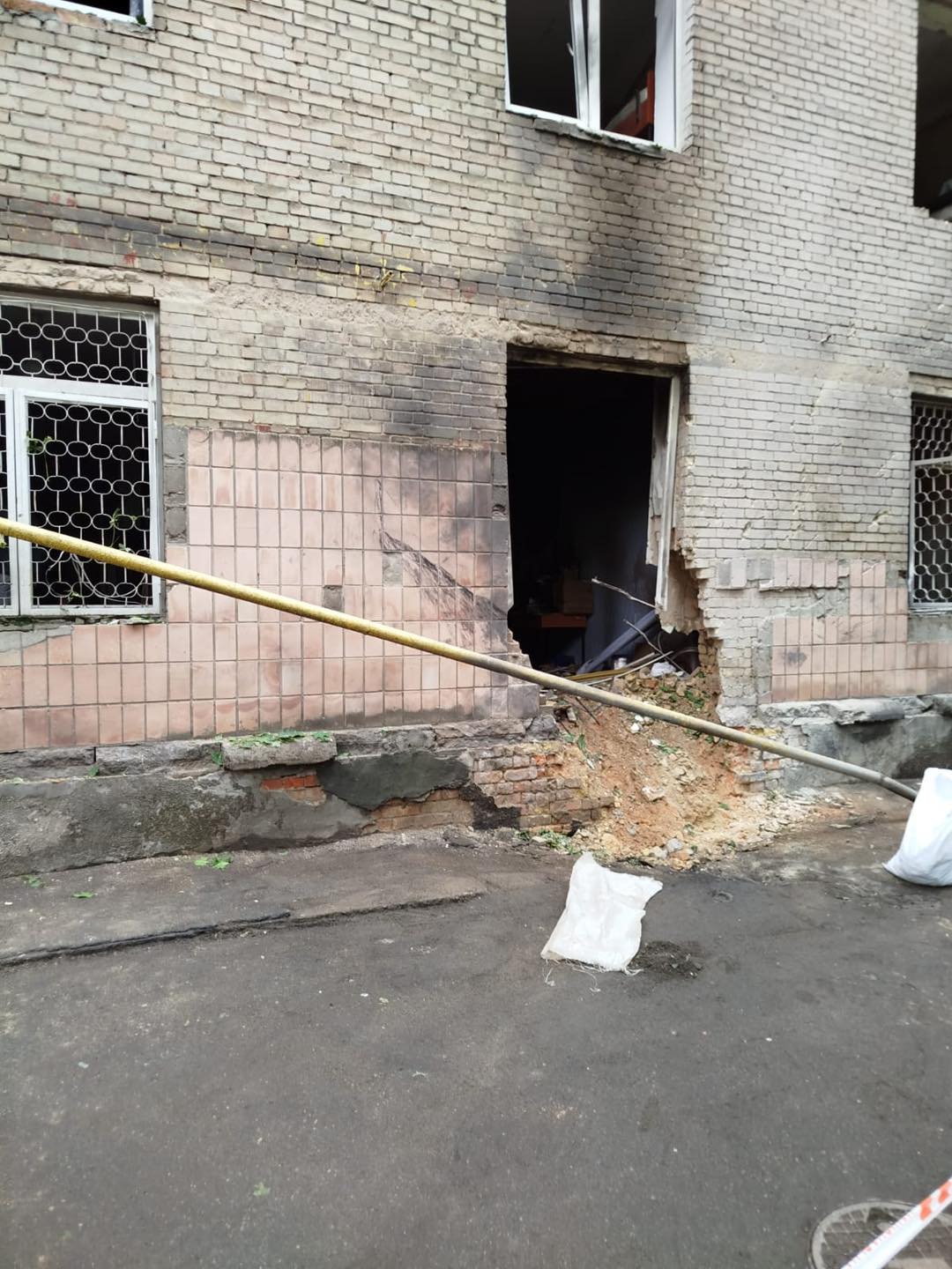 У Києві внаслідок нічної атаки БпЛА пошкоджено гуртожитки КНУ Тараса Шевченка