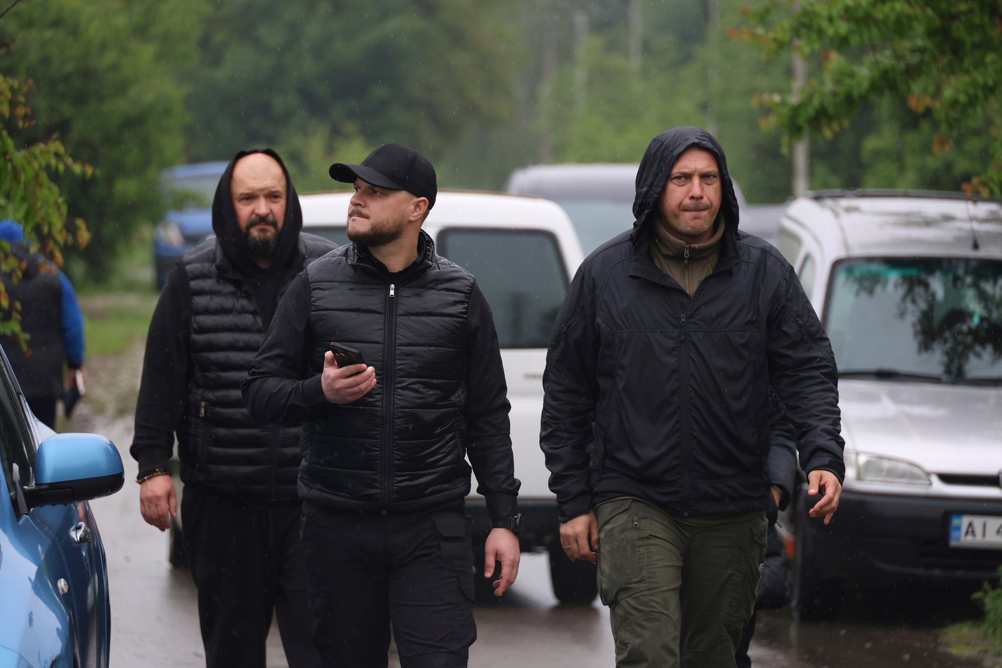 Очільник Київщини відвідав постраждалий від нічних обстрілів Макарів (відео)