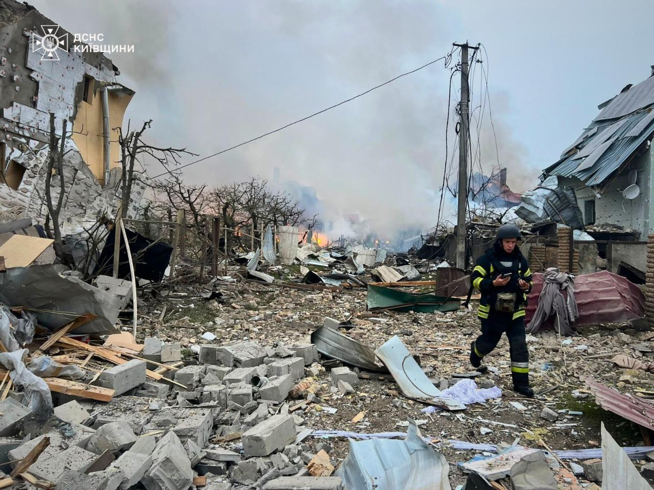 У ніч на 25 травня масована атака рф по Україні забрала життя у 12 людей, серед жертв троє дітей