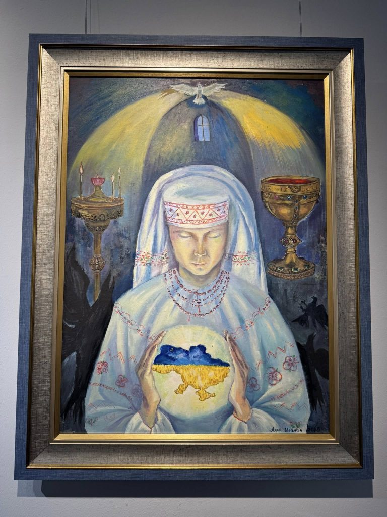 “Жити будемо ми”: у Києві відкрили виставку, присвячену національній єдності і силі пам’яті