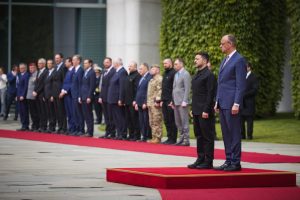 Німеччина оголосила про пакет військової допомоги Україні на 5 млрд євро Німеччина оголосила про пакет військової допомоги Україні на 5 млрд євро