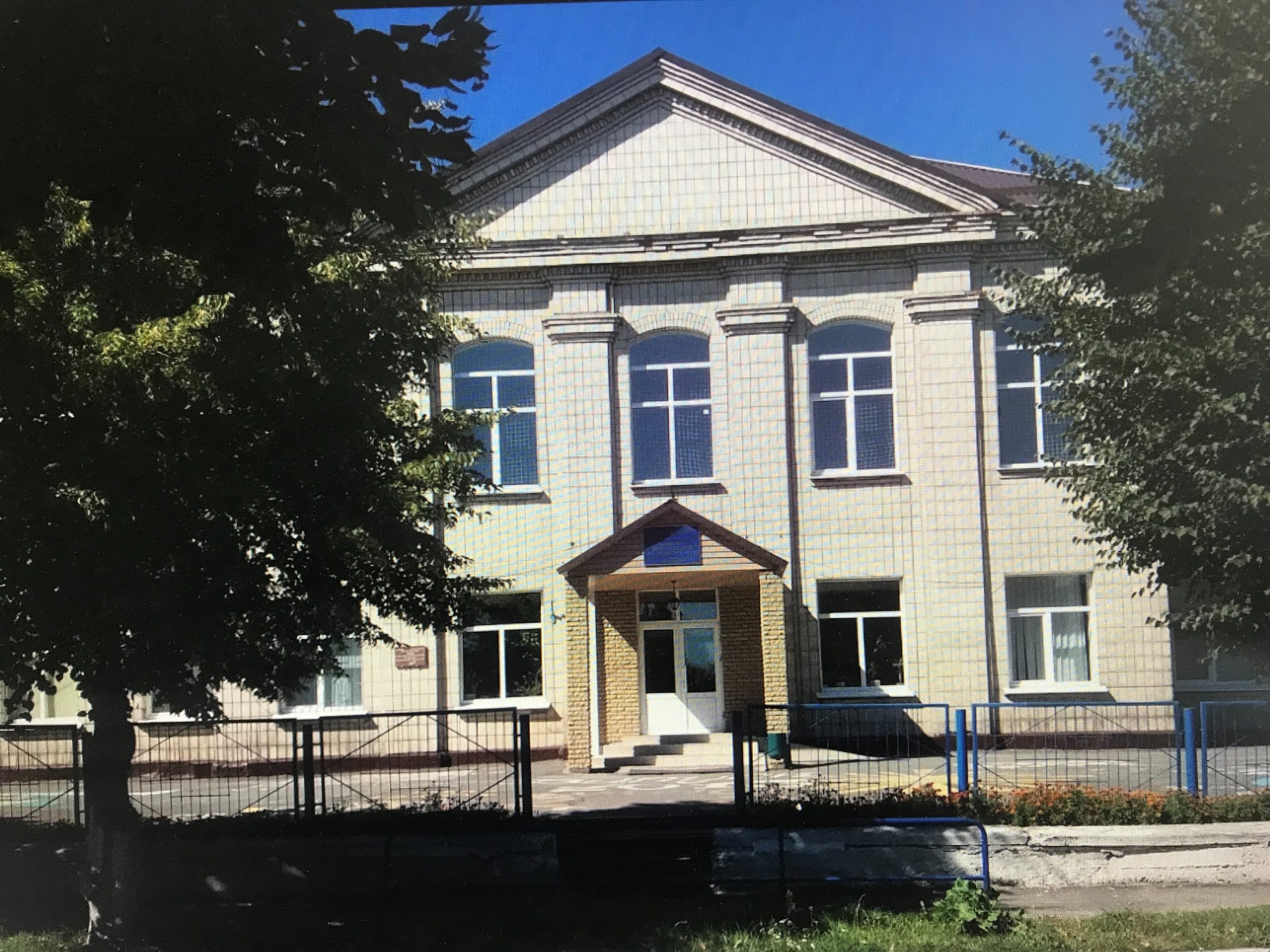 Покрівлю ліцею в Іванкові готують до капремонту за 16,6 млн гривень