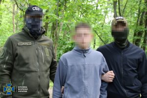 СБУ затримала 17-річного агента фсб, який збирався підірвати будівлю столичного ТЦК СБУ затримала 17-річного агента фсб, який збирався підірвати будівлю столичного ТЦК