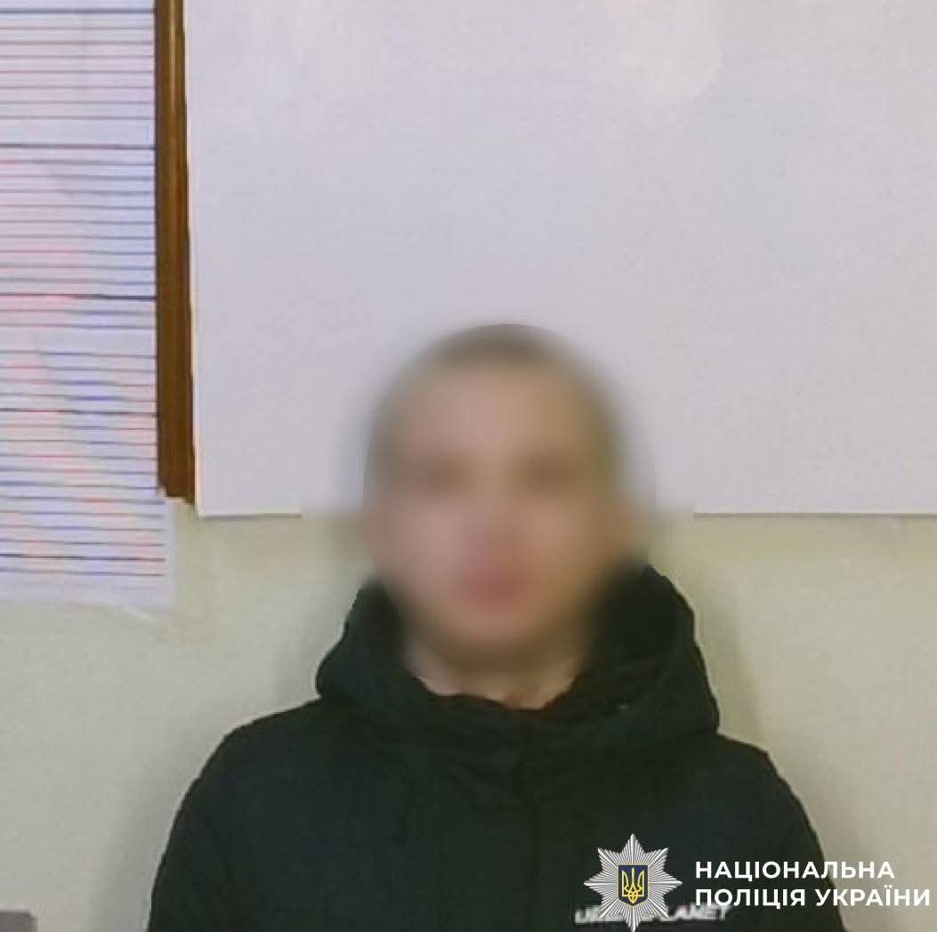 У Києві затримали двох наркоторговців із “товаром” на мільйон гривень (фото)