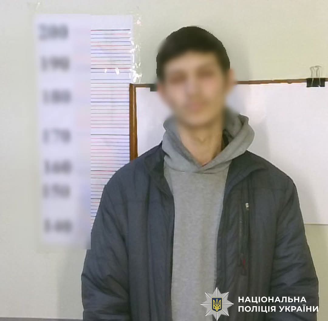 У Києві затримали двох наркоторговців із “товаром” на мільйон гривень (фото)