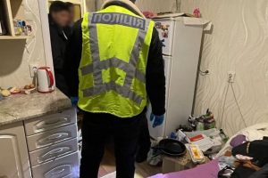 У Києві затримали двох наркоторговців із “товаром” на мільйон гривень (фото) У Києві затримали двох наркоторговців із "товаром" на мільйон гривень (фото)
