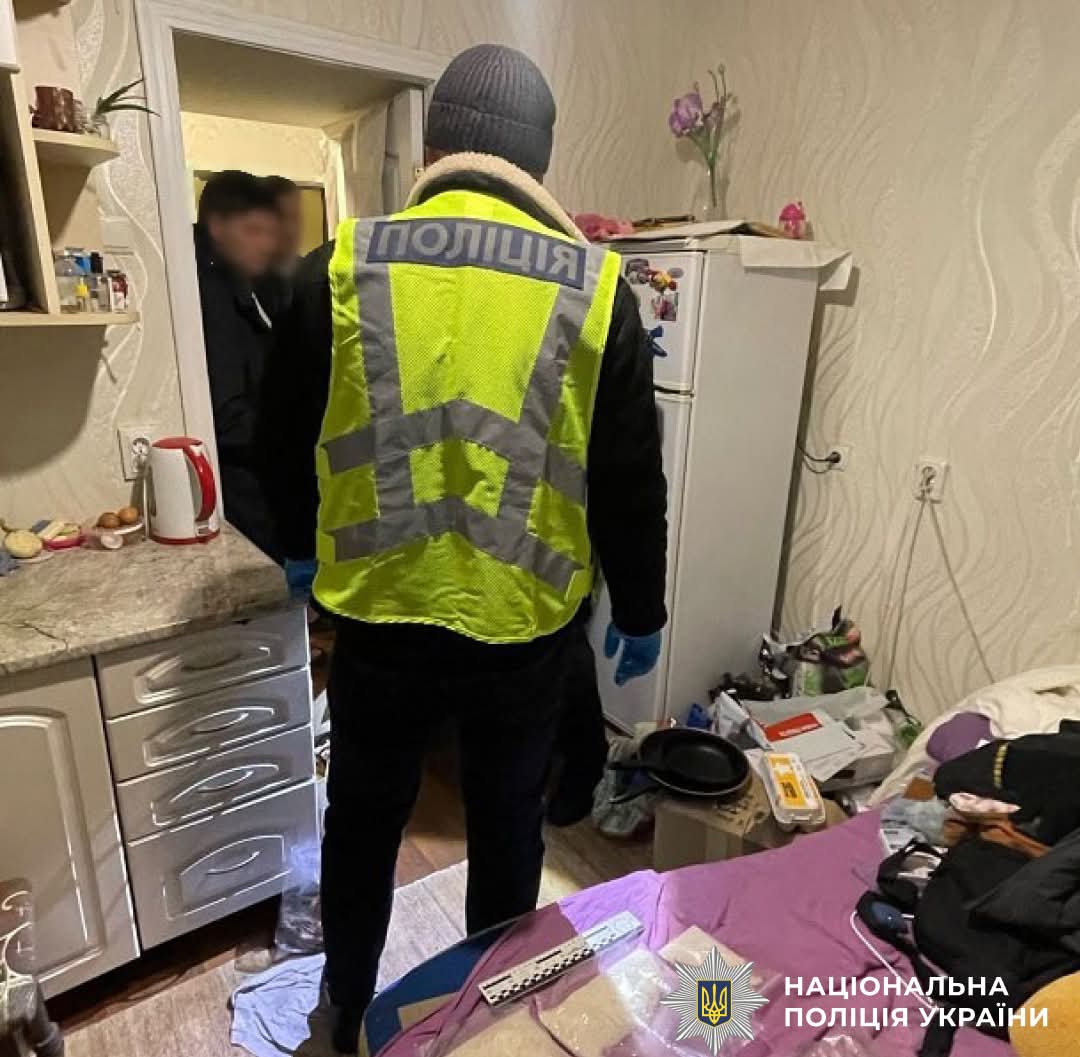 У Києві затримали двох наркоторговців із “товаром” на мільйон гривень (фото)