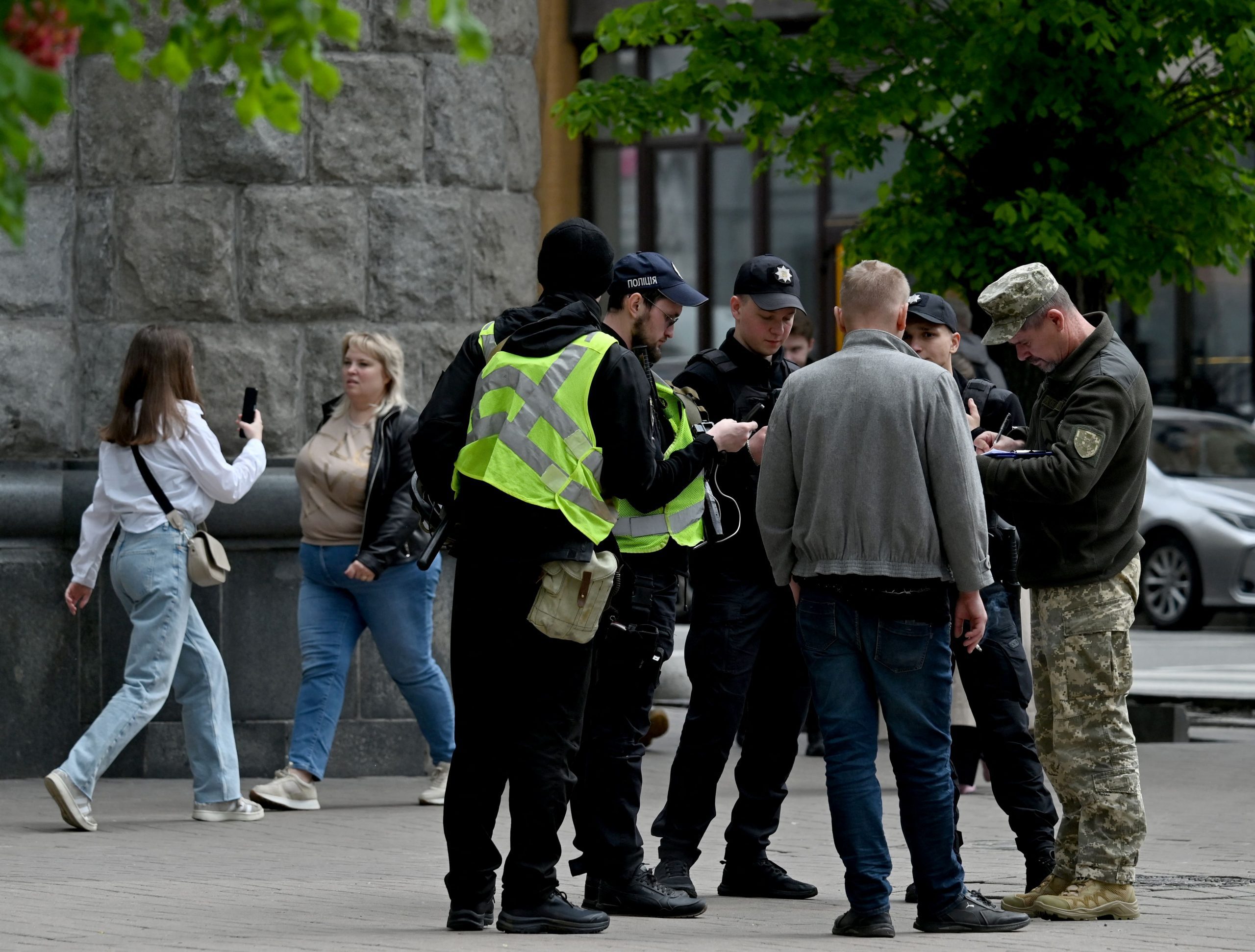 Вулична мобілізація: у Києві її не посилювали, твердять у КМВА Вулична мобілізація: у Києві її не посилювали, твердять у КМВА