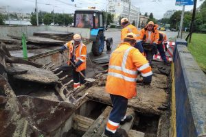 Київавтошляхміст готовий заплатити 13,8 млн гривень за очищення колекторів і водостоків