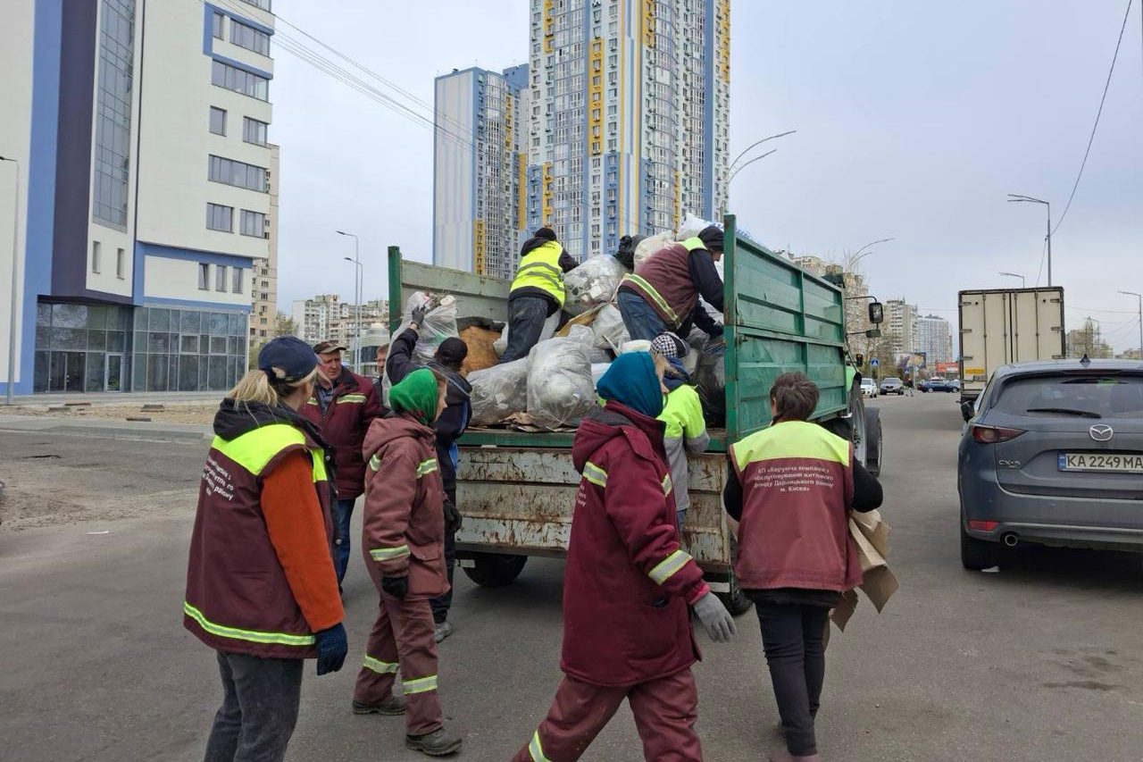 В КМДА відрапортували про ліквідацію близько 400 стихійних сміттєзвалищ за місяць (фото)