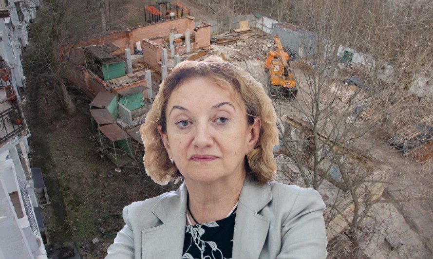 Кримінальна справа і мораторій від Мінкульту: що буде з фундаментом Палацу Розумовського
