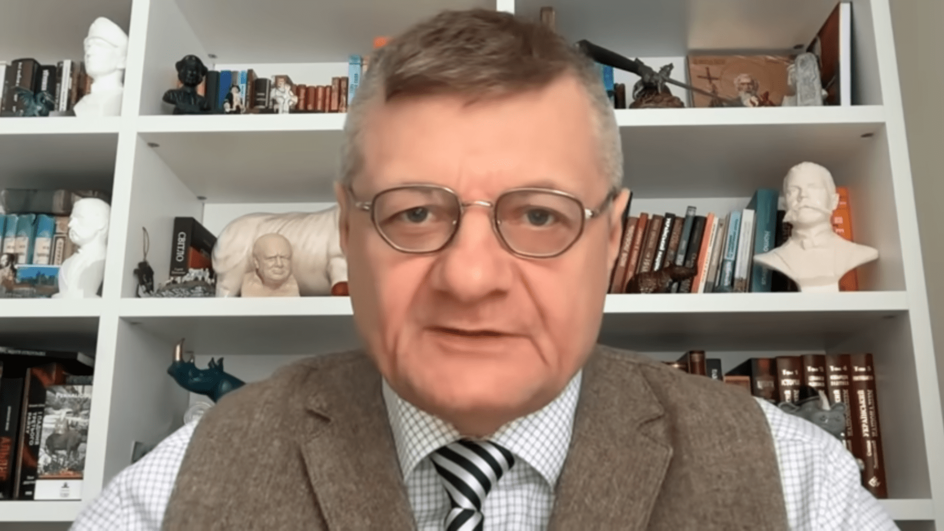 Зеленський ввів санкції проти власника онлайн-казино Пуніна, екснардепа Мосійчука та сина Богуслаєва Зеленський ввів санкції проти власника онлайн-казино Пуніна, екснардепа Мосійчука та сина Богуслаєва