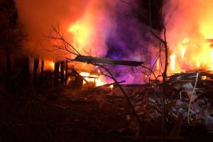 Нічна атака на Київщину: уламки ворожих БпЛА впали у 3 районах, пошкоджено будинки та авто Нічна атака на Київщину: уламки ворожих БпЛА впали у 3 районах, пошкоджено будинки та авто
