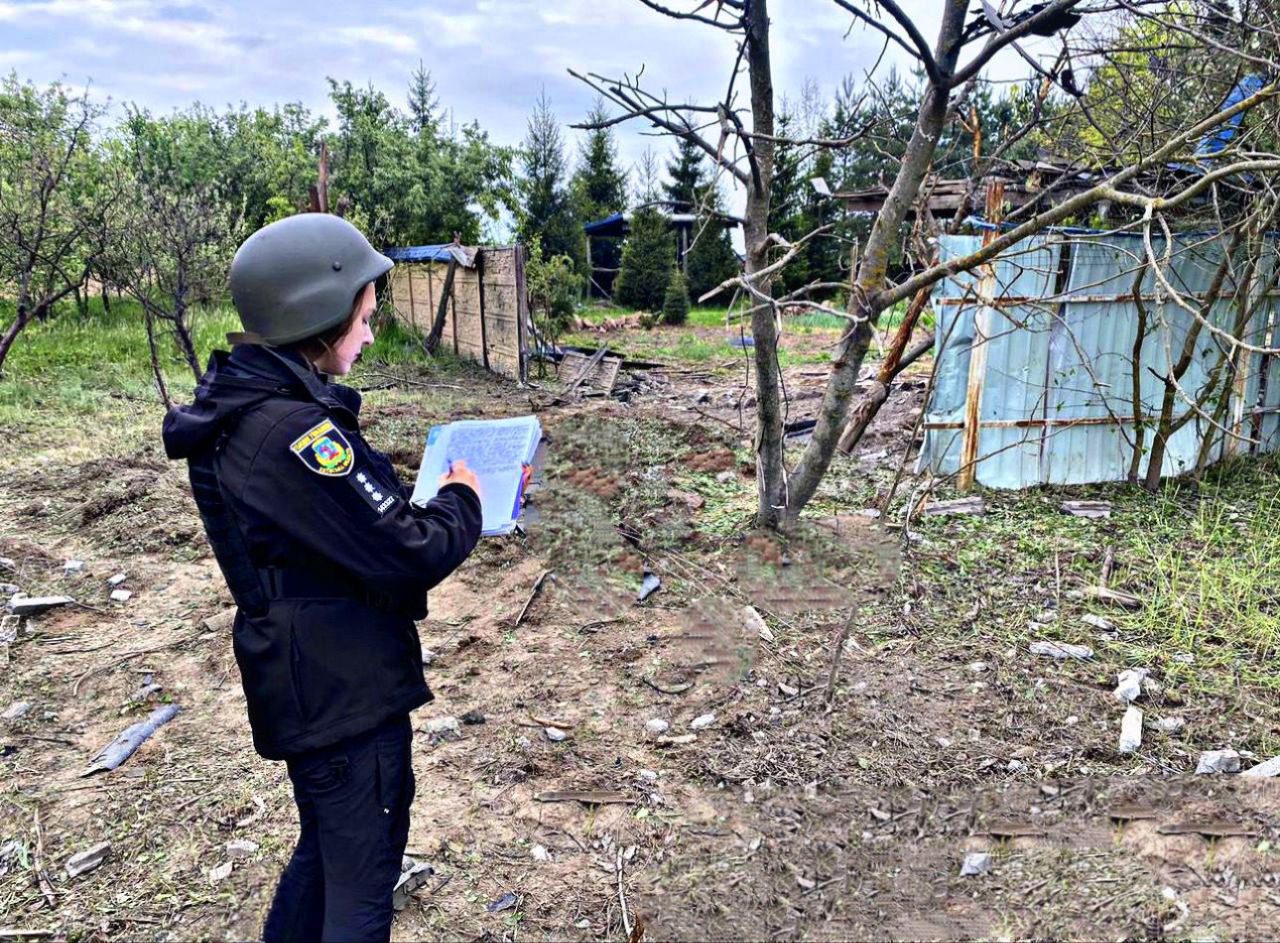 Нічна атака на Київщину: уламки ворожих БпЛА впали у 2 районах, є пошкоджені будинки