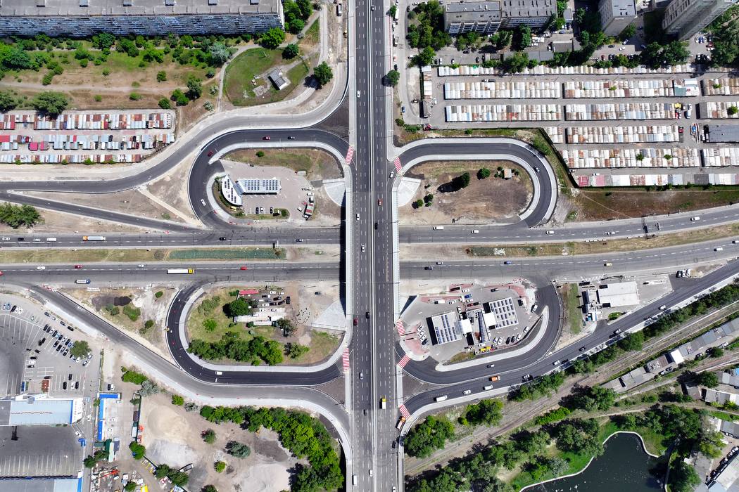 Відзавтра у Києві відновлять рух пасажирського транспорту на перетині вулиць Лугової і Богатирської