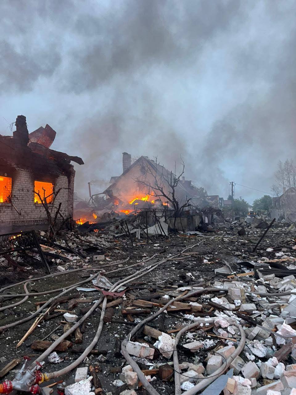 Удар ворожих БпЛА по Київщині: є вбиті, серед поранених діти