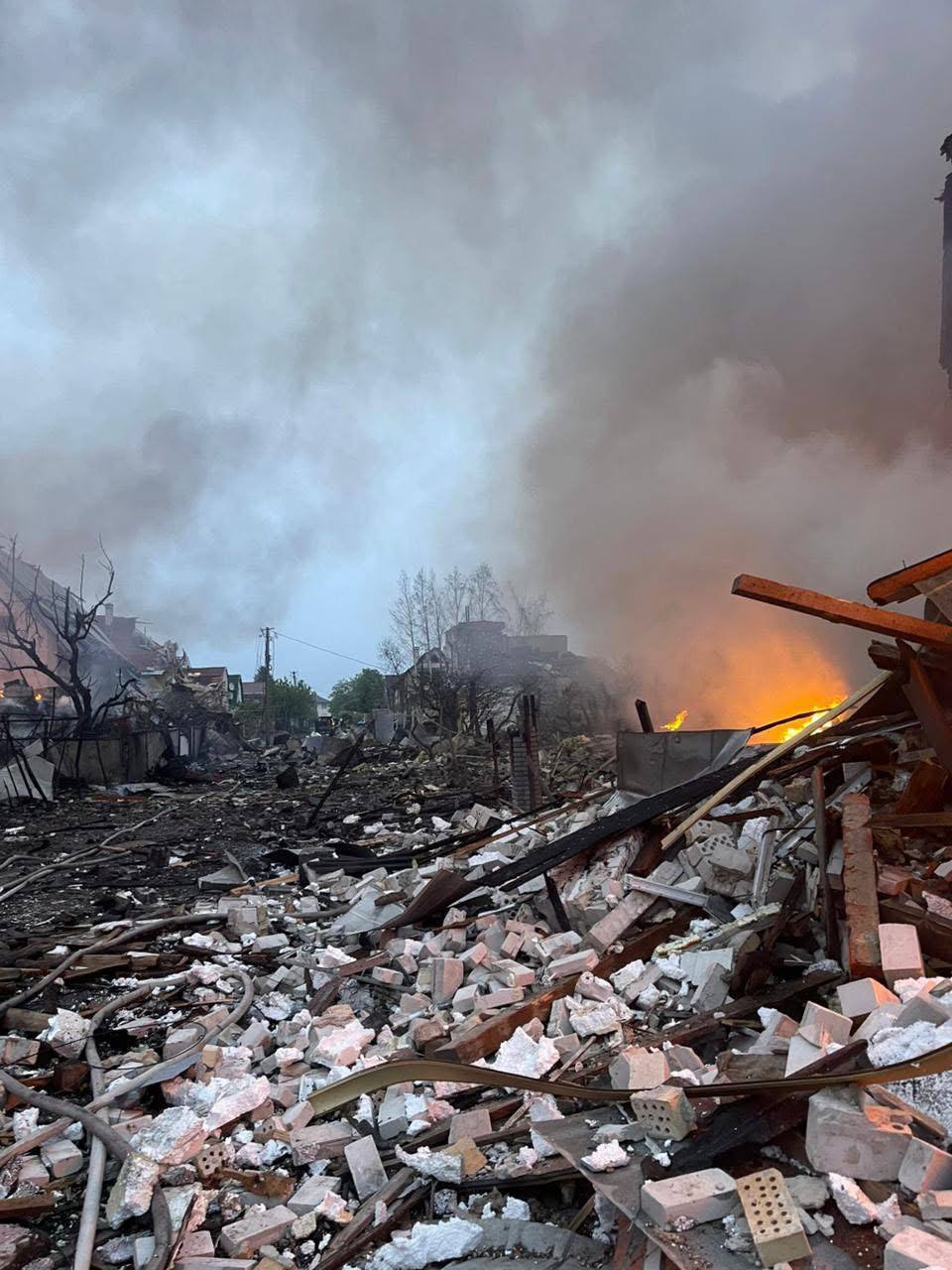 Удар ворожих БпЛА по Київщині: є вбиті, серед поранених діти