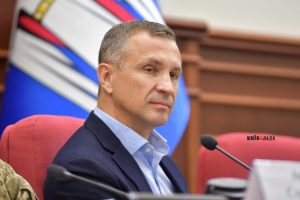 Заступник Кличка Андронов задекларував понад 19 млн гривень у чотирьох валютах та численну нерухомість ексдружини Заступник Кличка Андронов задекларував понад 19 млн гривень у чотирьох валютах та численну нерухомість ексдружини