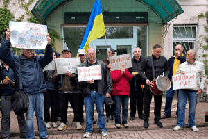 Київські екологи вимагають від Кличка зняти директора Департаменту захисту довкілля Возного Київські екологи вимагають від Кличка зняти директора Департаменту захисту довкілля Возного