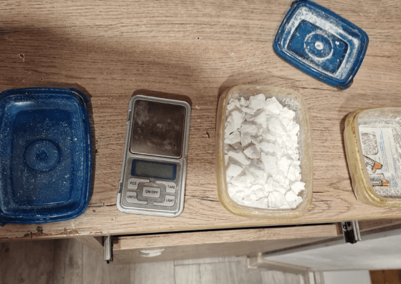 Київські оперативники затримали злочинну групу, що займалася виготовленням психотропів (фото) Київські оперативники затримали злочинну групу, що займалася виготовленням психотропів