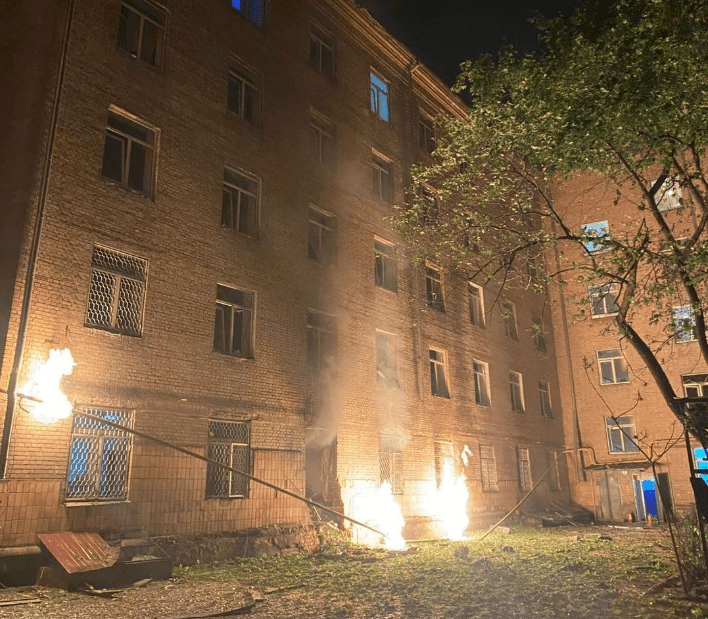 У Києві внаслідок нічної атаки БпЛА пошкоджено гуртожитки КНУ Тараса Шевченка