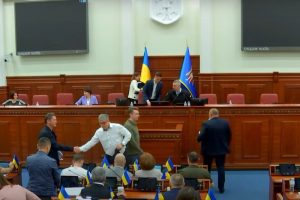 Небажання працювати чи тиск на місцеве самоврядування: у Київраді вкотре було зірвано пленарне засідання Небажання працювати чи тиск на місцеве самоврядування: у Київраді вкотре було зірвано пленарне засідання