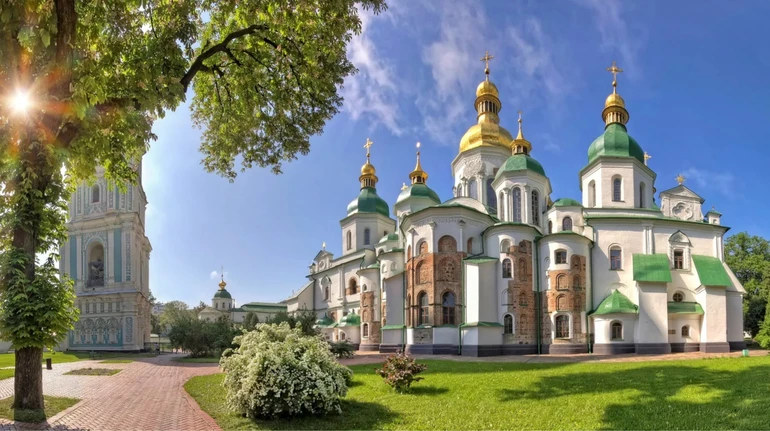 Колектив Софії Київської пожалівся Президенту Зеленському на ревізії