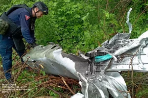 На Київщині біля залізничної колії знайшли залишки ворожої ракети Х-101 На Київщині біля залізничної колії знайшли залишки ворожої ракети Х-101