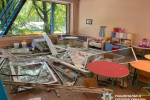 Удар ракетами по Дніпру: кількість вбитих збільшилась до 16, постраждалих – до 279 (фото) Удар ракетами по Дніпру: кількість вбитих збільшилась до 16, постраждалих - до 279 (фото)