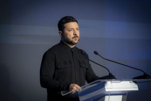Зеленський підписав указ про синхронізацію з міжнародними партнерами санкцій проти рф Зеленський підписав указ про синхронізацію з міжнародними партнерами санкцій проти рф