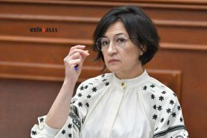 За рік зарплата директорки Департаменту охорони здоровʼя КМДА зросла майже в 1,5 раза За рік зарплата директорки Департаменту охорони здоровʼя КМДА зросла майже в 1,5 раза