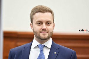 Заступник голови КМДА Костянтин Усов задекларував 1,39 млн гривень зарплати та вдесятеро більше заощаджень Заступник голови КМДА Костянтин Усов задекларував 1,39 млн гривень зарплати та вдесятеро більше заощаджень