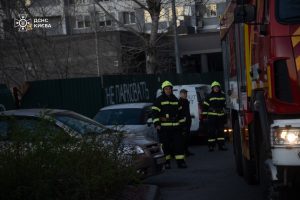 Ткаченко розкритикував КМДА через запарковані двори Ткаченко розкритикував КМДА через запарковані двори