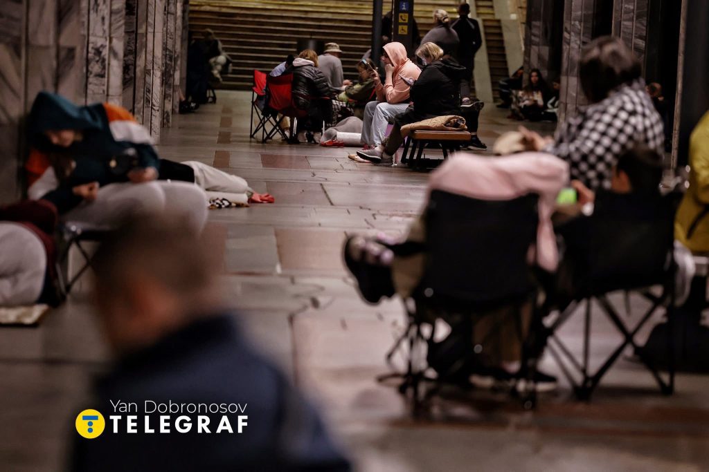 Відновлення київського метро після нічної атаки триватиме добу Відновлення київського метро після нічної атаки триватиме добу