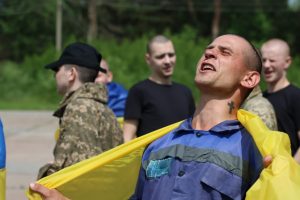 66 обмін полоненими: повернуто певну кількість наймолодших Захисників України 66 обмін полоненими: повернуто певну кількість наймолодших Захисників України