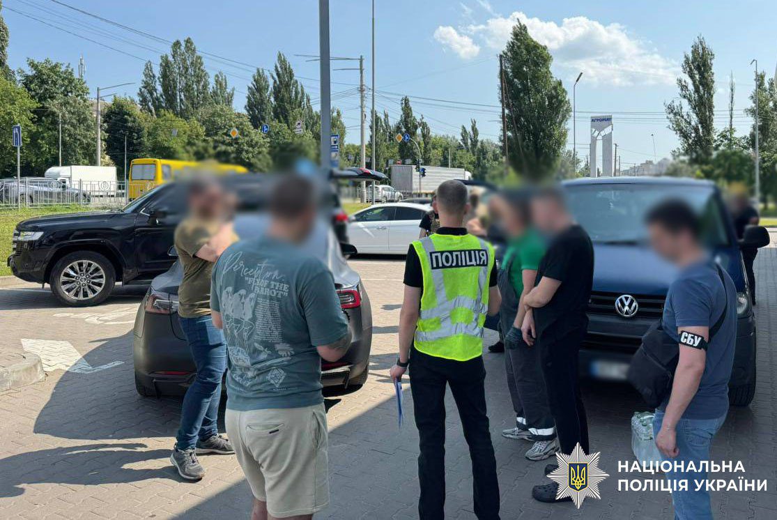 Лісом до Словаччини за 13 тисяч євро: двоє киян організували "шлях" для ухилянтів