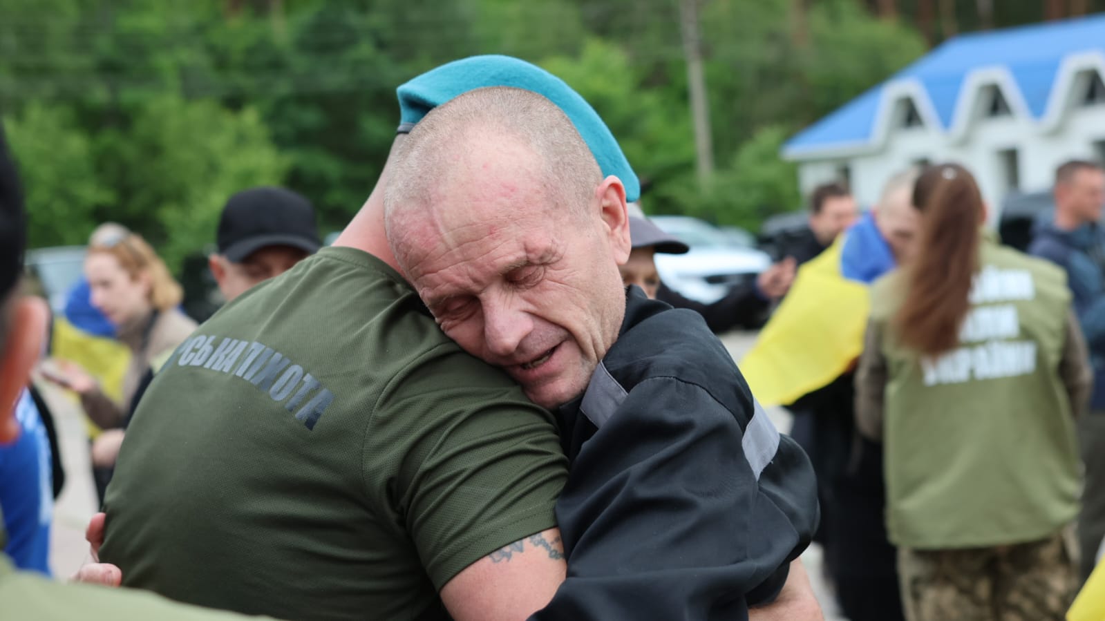 З російської неволі повернуто ще одну групу важкопоранених полонених Захисників України