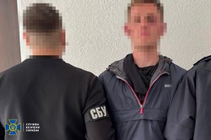 У Києві затримали дезертира, який на замовлення фсб підпалював авто військових та готував убивство У Києві затримали дезертира, який на замовлення фсб підпалював авто військових та готував убивство