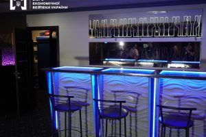 Підпільне казино: у Києві викрили й “прикрили” ще сім незаконних гральних точок Підпільне казино: у Києві викрили й "прикрили" ще сім незаконних гральних точок