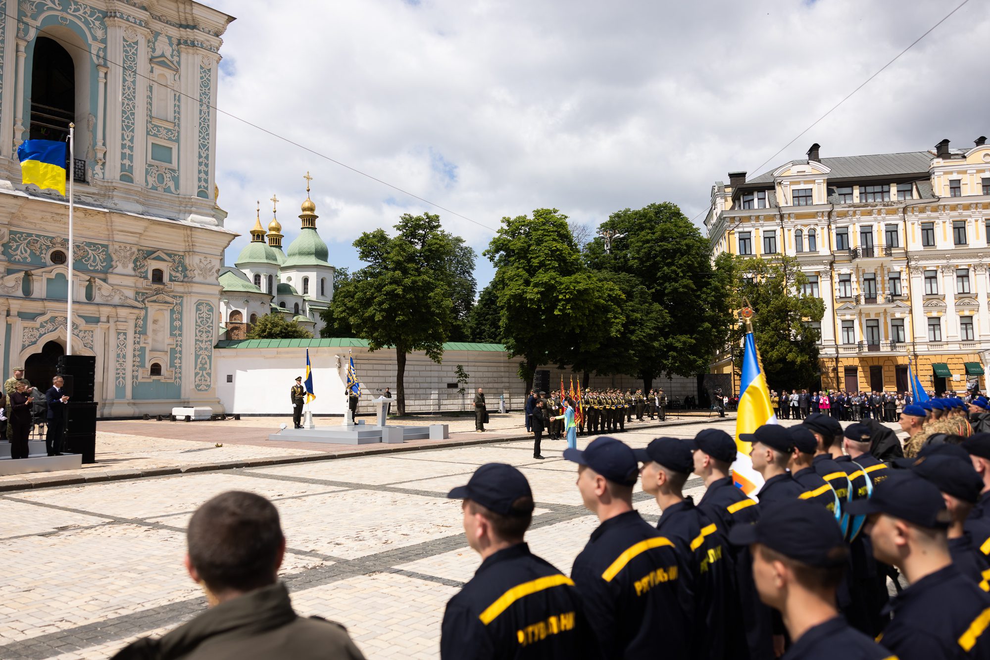 Зеленський у День Конституції: Україна є і буде на землі, українці є і будуть