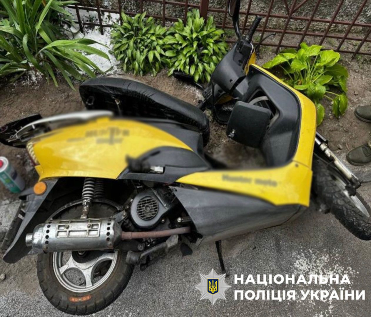 У Києві бійця Нацгвардії намагалися вбити, підклавши вибухівку в мопед, зловмисника затримали (фото, відео)